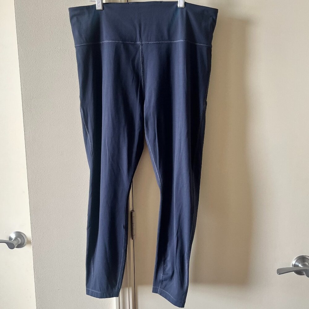 Athleta Ultimate Stash Pocket Capri Navy Blue XL